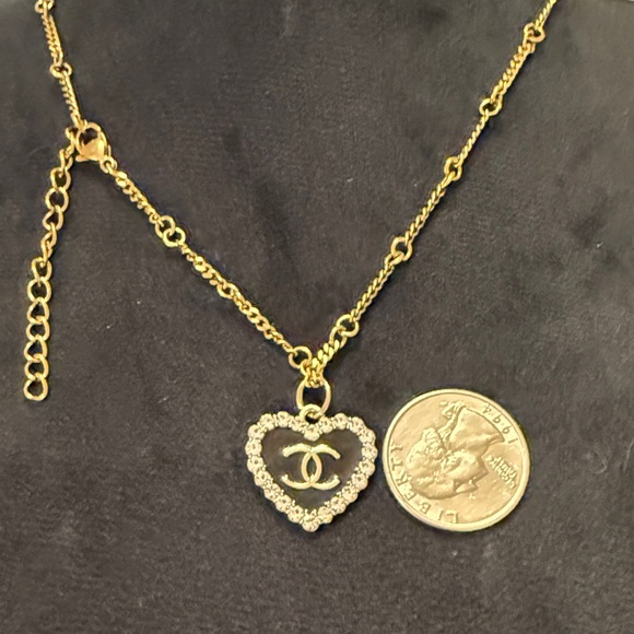 CHANEL Zipper pull gold & Black with Rhinestones | Women’s accessories - Picture 8 of 9